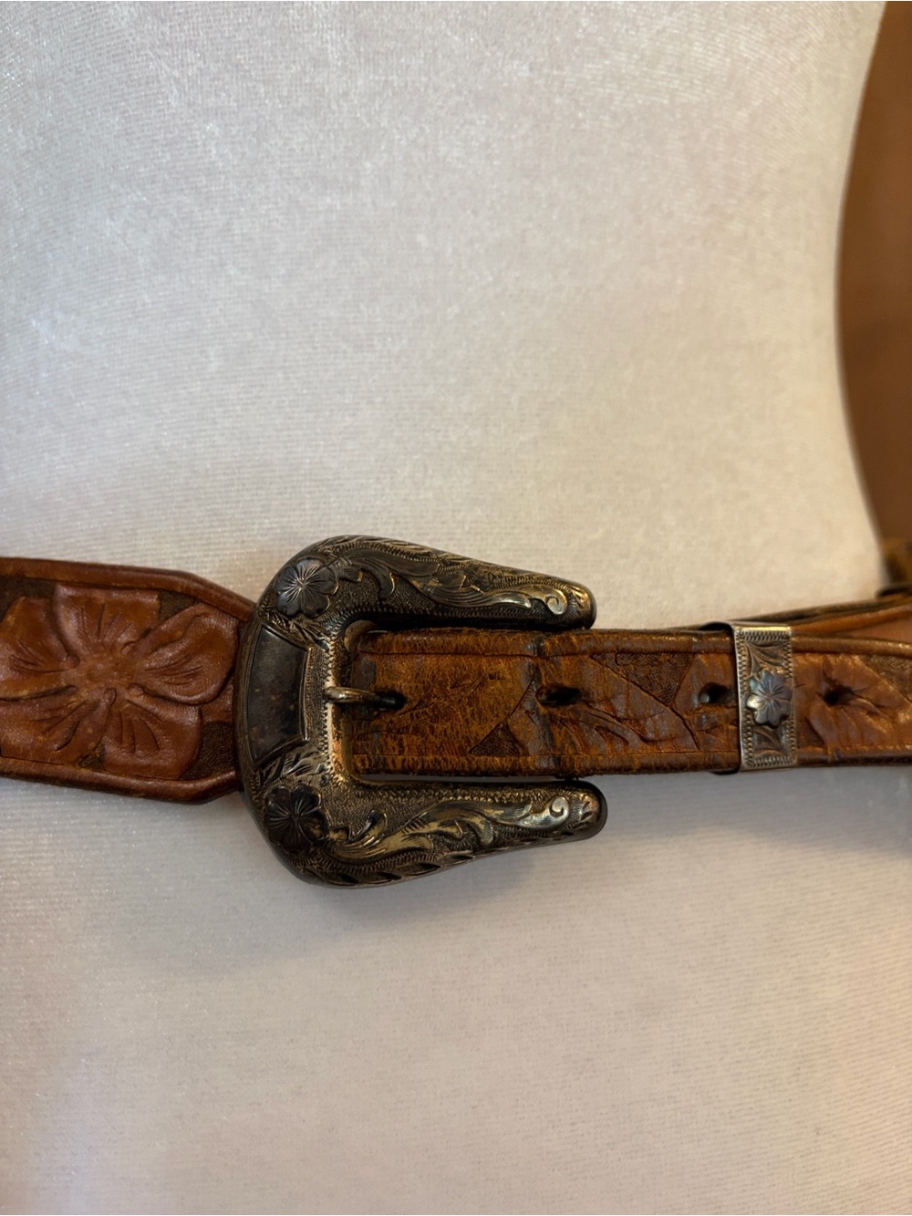 Vintage western tooled belt HIBCO 10k Sterling Silver Buckle Set carved leather - Picture 3 of 14